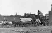 Washington, DC Field relief wagons and workers of US Sanitary Commission